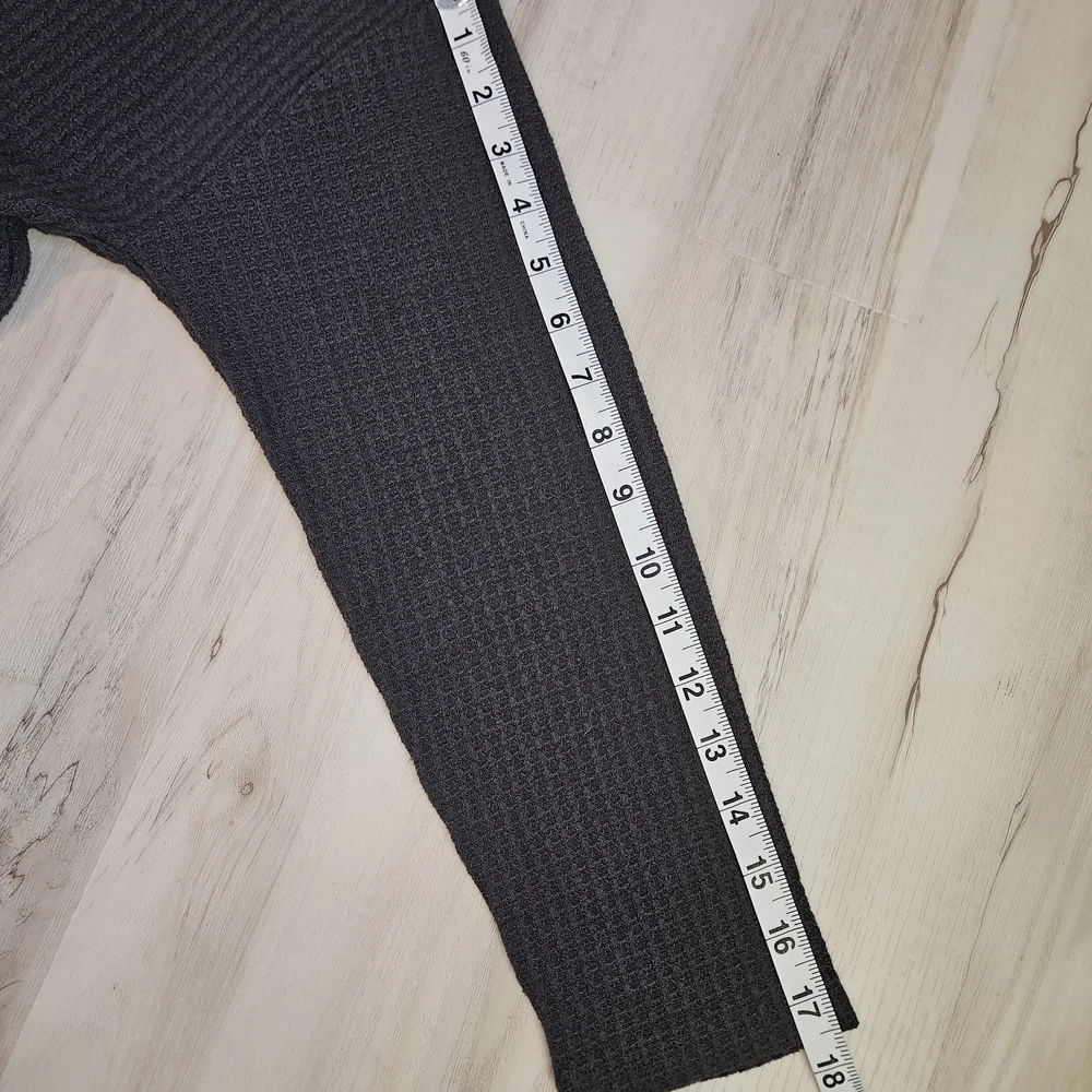 GAP Waffle Knit V-Neck Top WomenXL Charcoal Grey Thermal Long Sleeve Soft Lounge - Picture 7 of 8